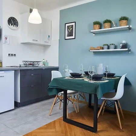Chlodna Sky Blue Apartment